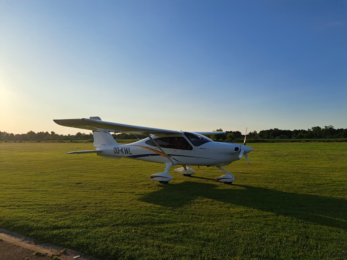 OO-KWL — Tecnam P2010 MKII